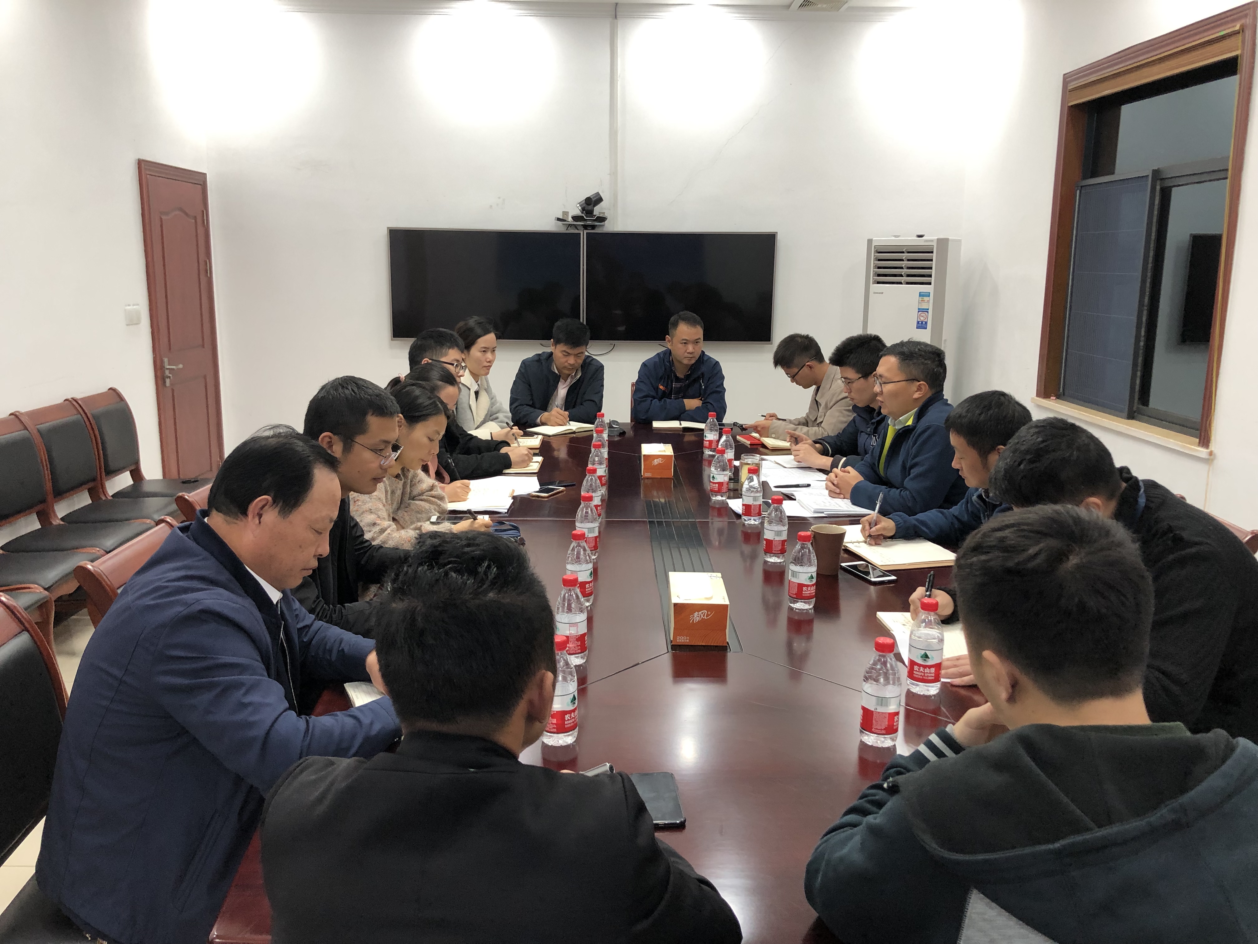 兼職廉政監(jiān)督員座談會照片.jpg