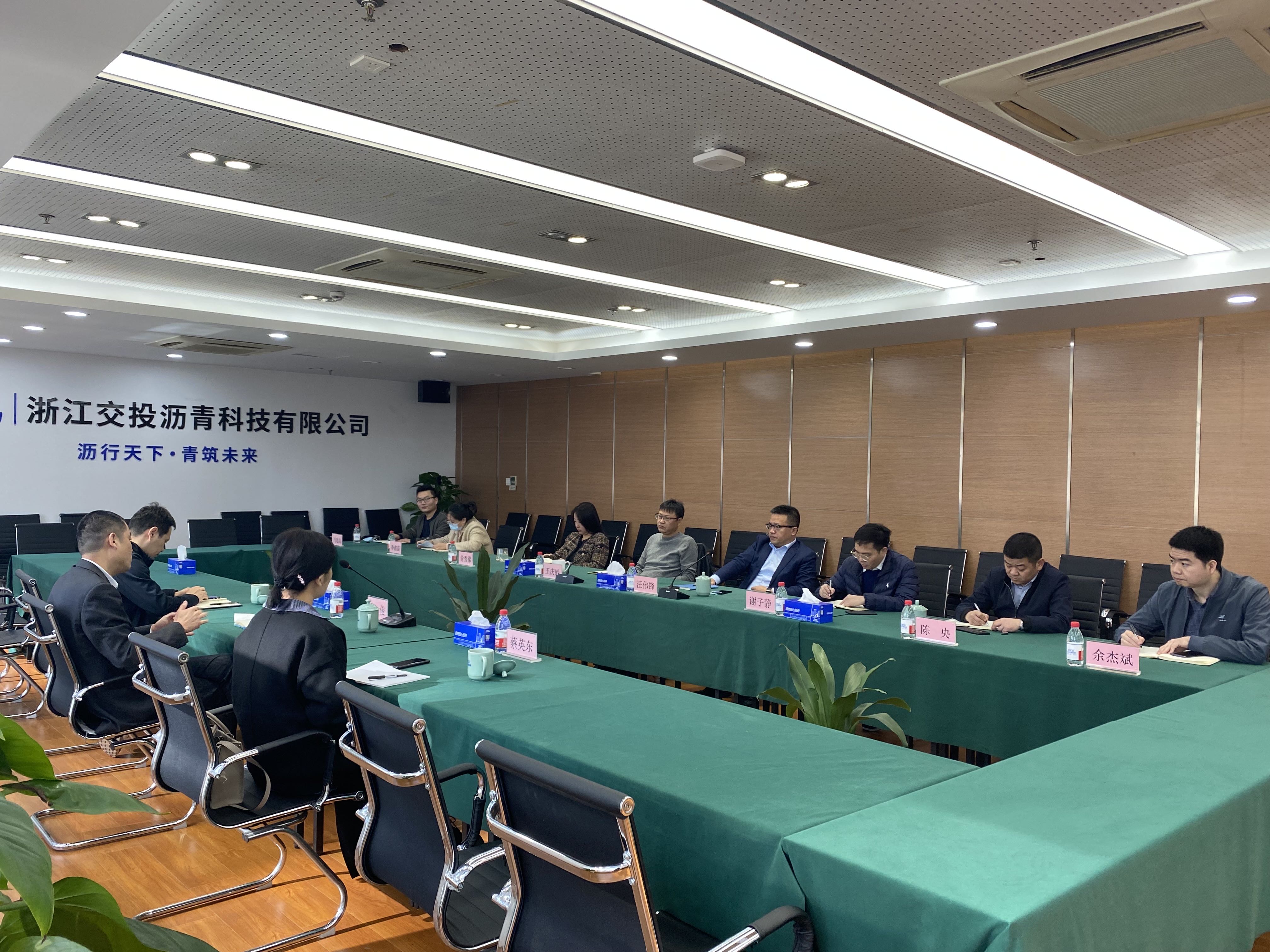 b92103fc648ca83663dd8e7cb55c29de.jpg