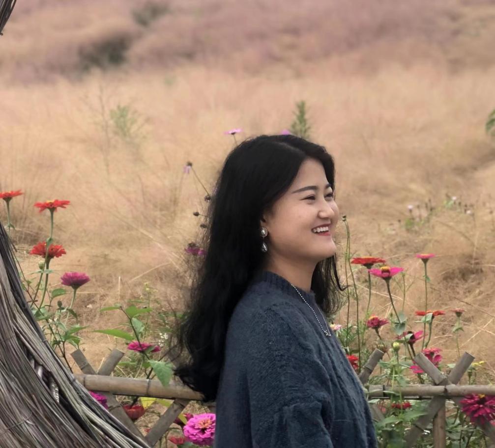 張芳.jpg