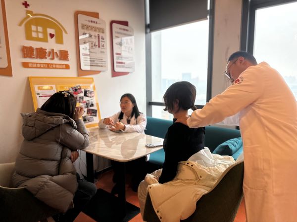 中醫(yī)會診222.jpg