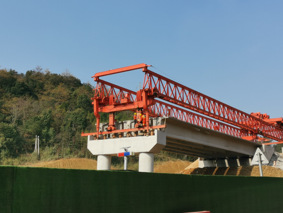 余英嶺2號橋梁板架設.png