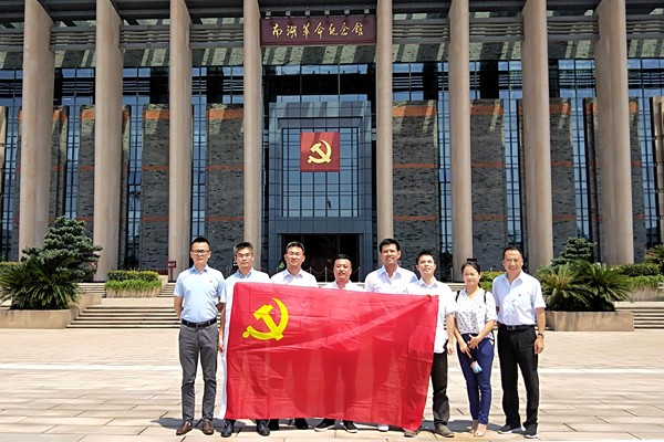 上海長風項目黨支部組織重溫紅船精神活動.jpg