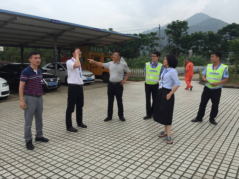 公司總經(jīng)理李恒在溫州橋頭收費站調(diào)研 51.jpg