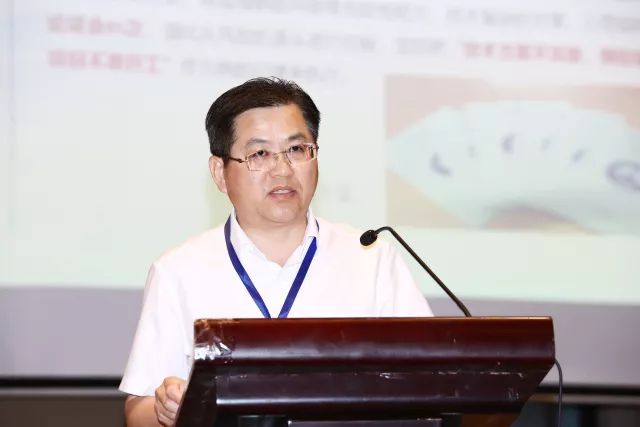 言建標(biāo).jpg